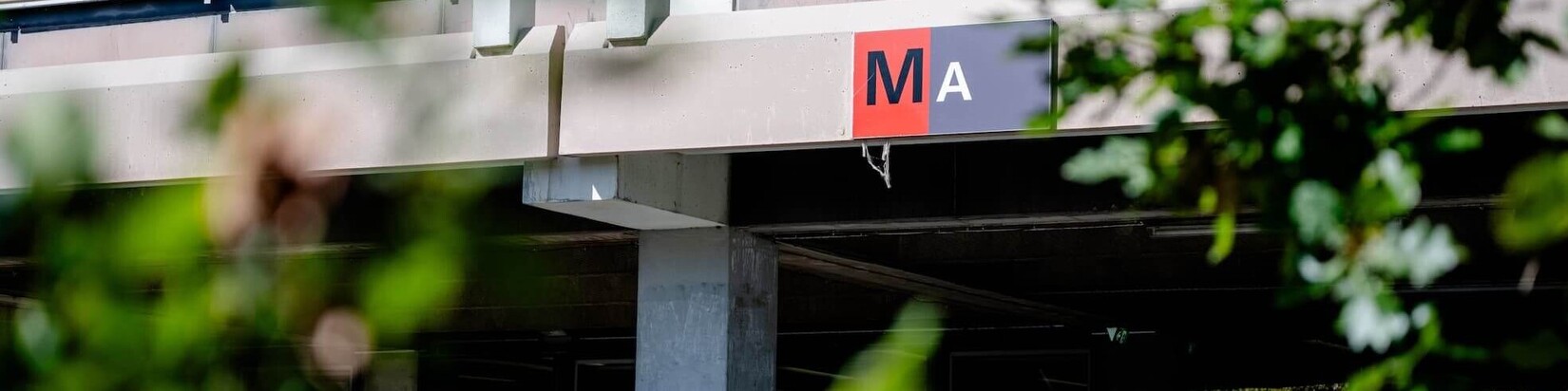 Außenansicht Fakultätsgebäude